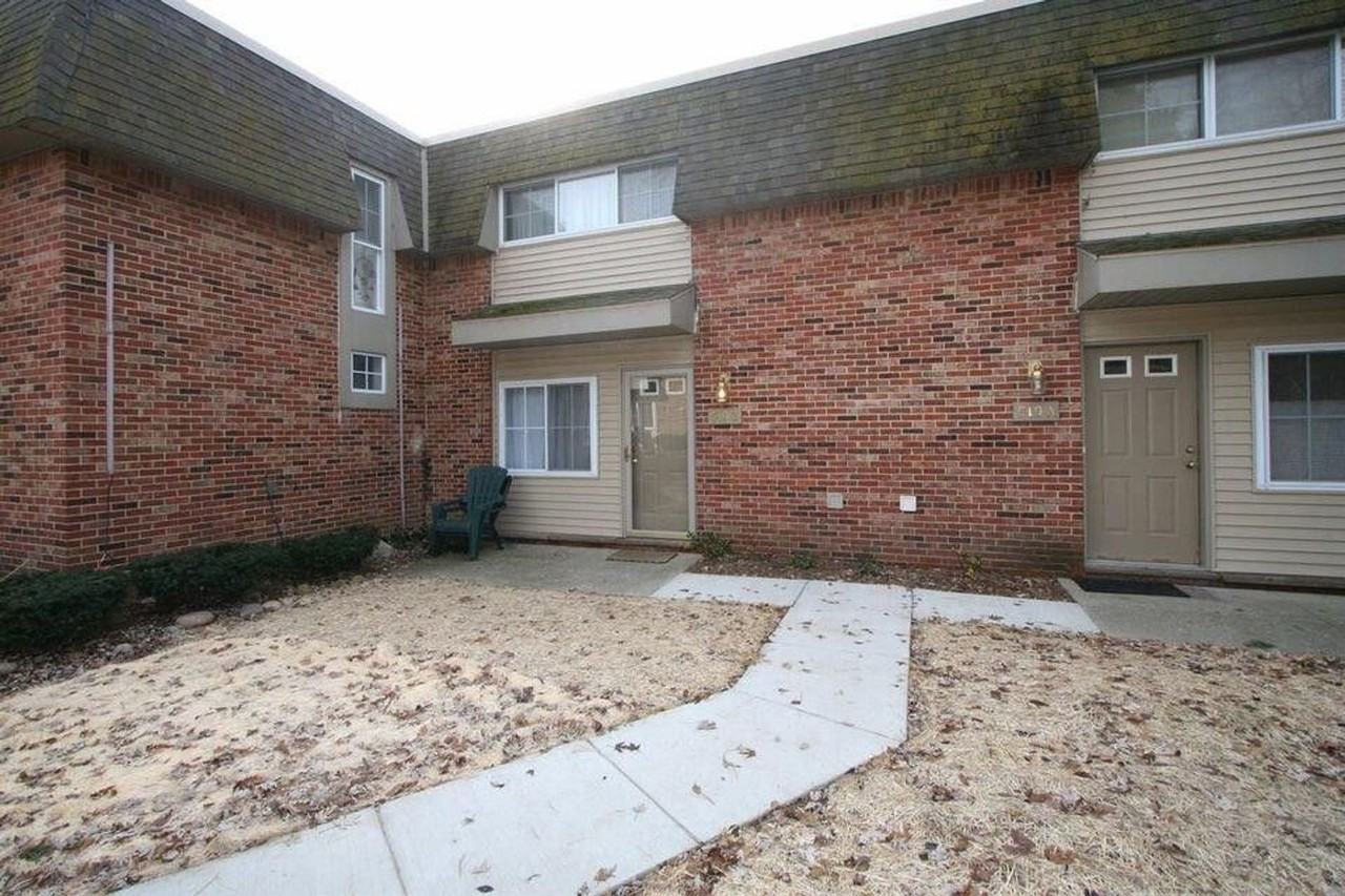 519 Long Shore Dr #B - Photo 2 of 10