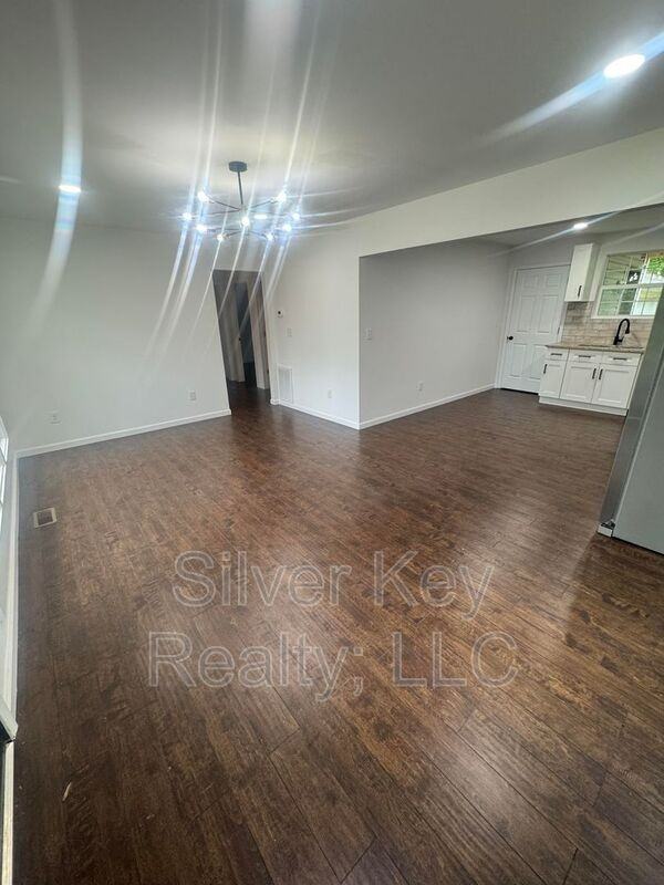 3351 Coffman Dr - Photo 2 of 22