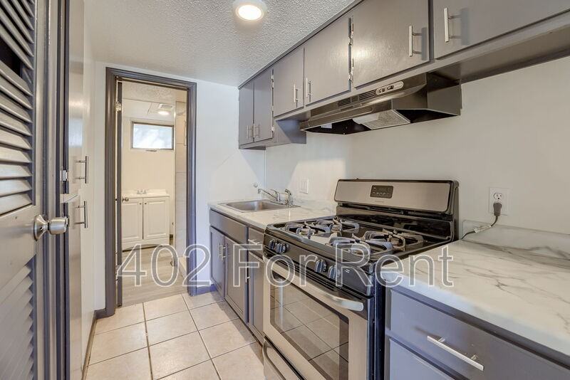 4513 Lafayette Ave - Photo 3 of 11