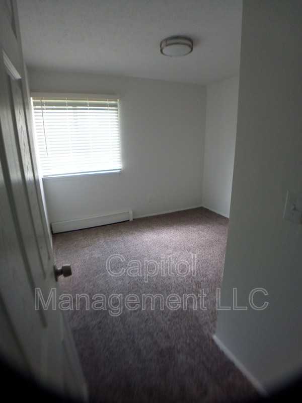 5540 Kaynorth Rd #4 - Photo 6 of 14