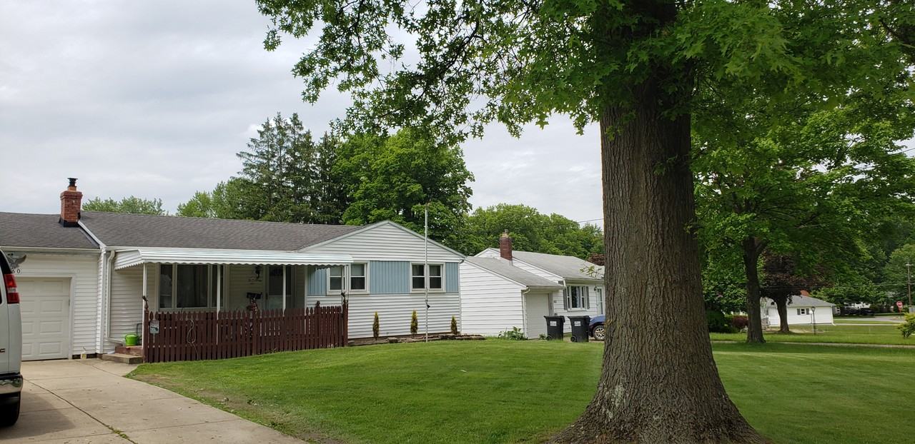 460 Meadowbrook Ave #NA - Photo 2 of 4