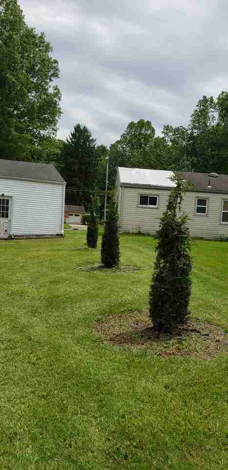 460 Meadowbrook Ave #NA - Photo 3 of 4