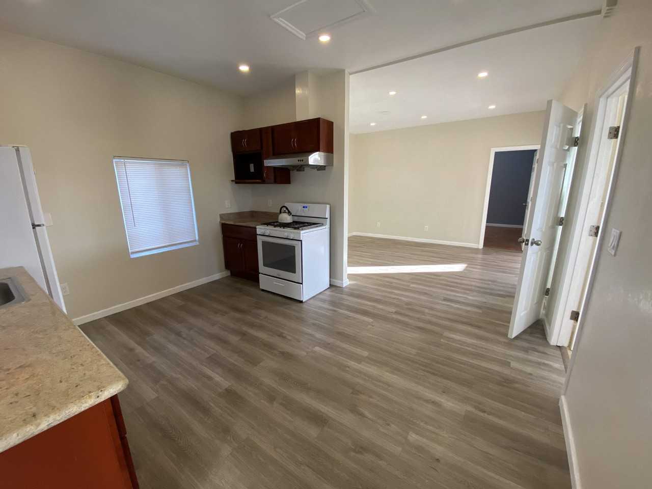 4032 Suter St #4032 - Photo 4 of 15