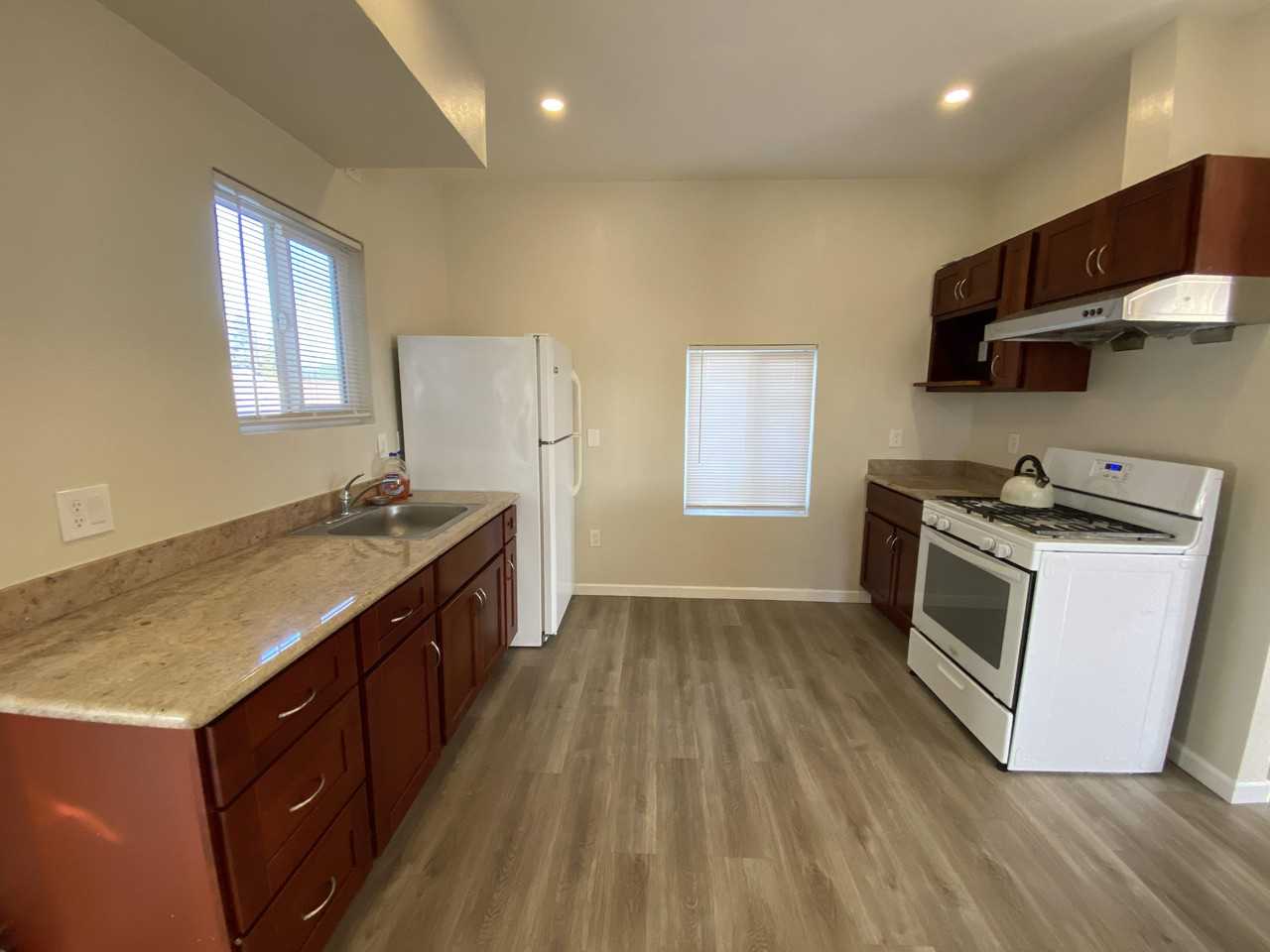 4032 Suter St #4032 - Photo 5 of 15