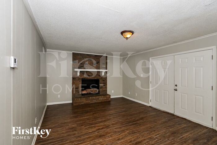 5492 Scottsdale Ave - Photo 2 of 16