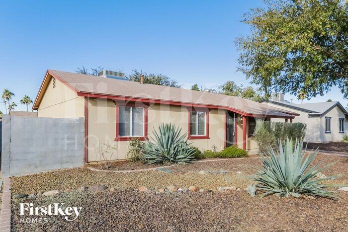 13248 N 38th Pl - Photo 2 of 15