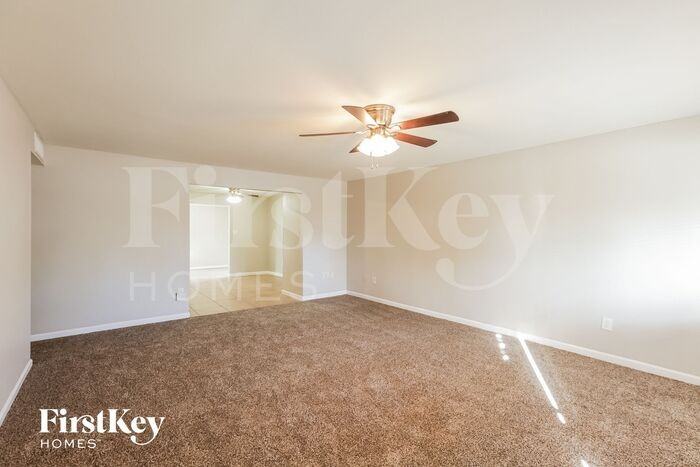 13248 N 38th Pl - Photo 3 of 15