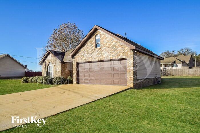 10777 Plantation Dr - Photo 2 of 15
