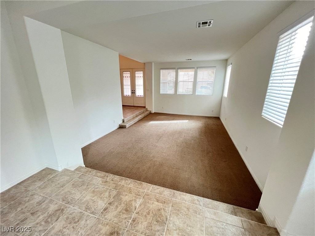 742 Canary Wharf Dr - Photo 4 of 39