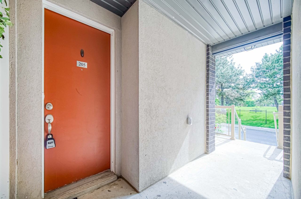3 Applewood Lane - Photo 3 of 25