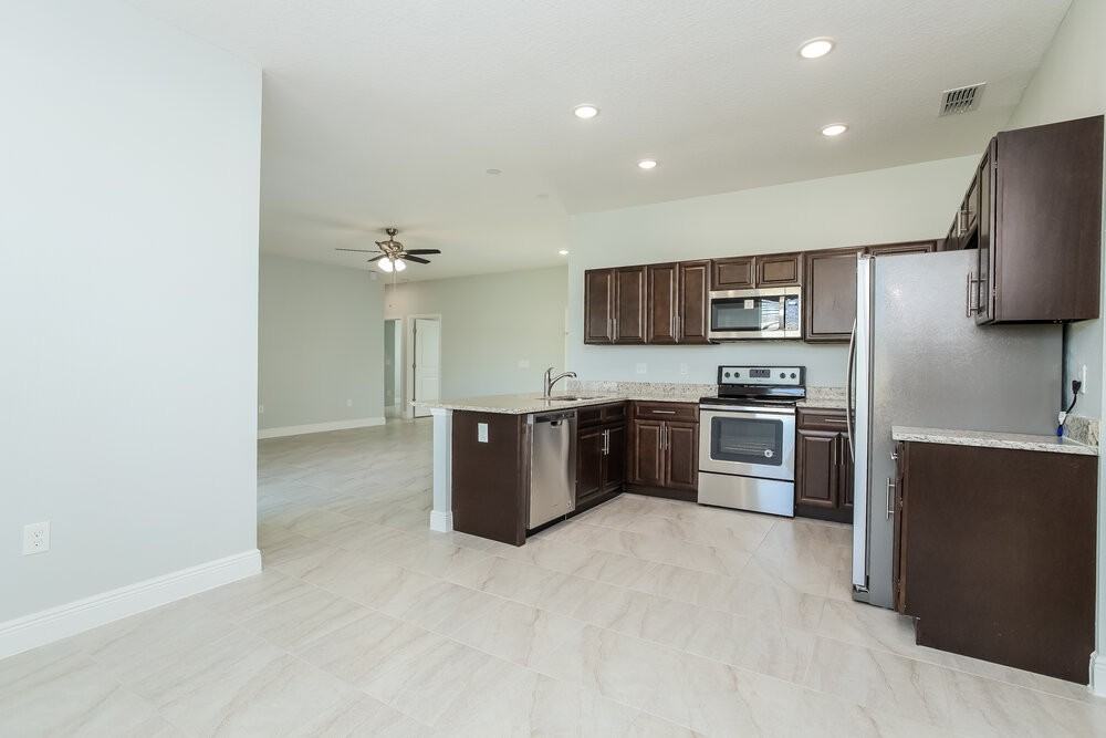 764 Leonardo Ct - Photo 5 of 16