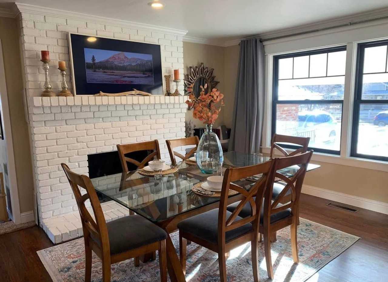 1031 Skyline Blvd - Photo 2 of 22