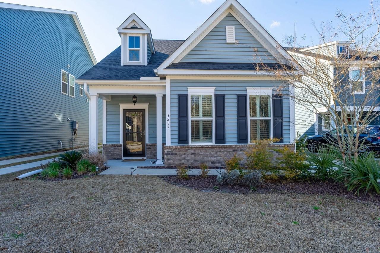 3257 Moonlight Dr - Photo 2 of 50