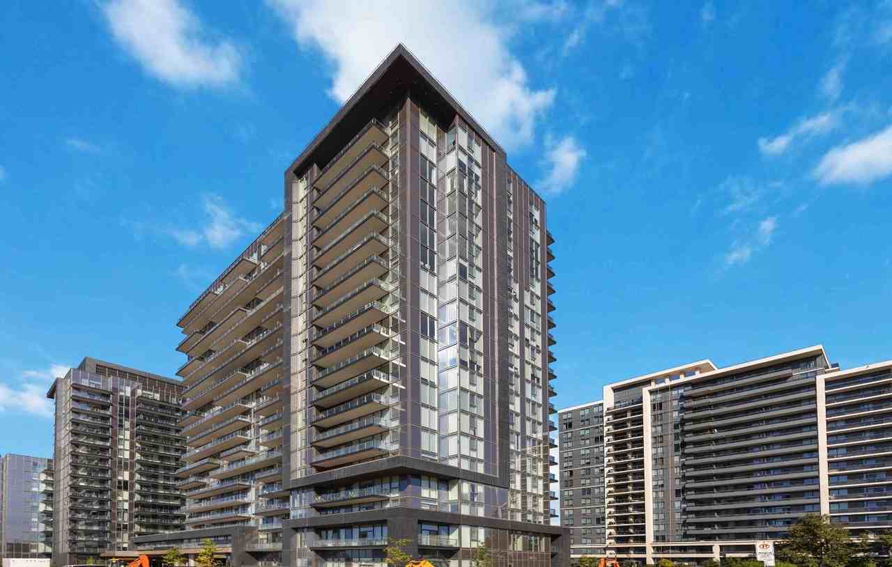 Bathurst St & Centre St #909 - Photo 2 of 27