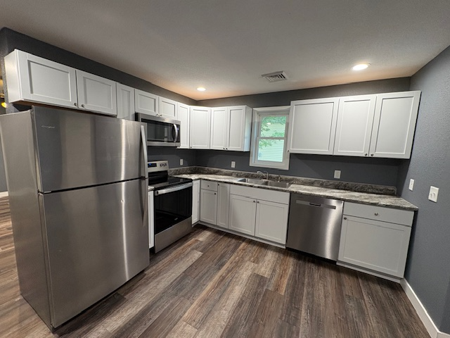 316 Ne 10th St - Photo 3 of 10