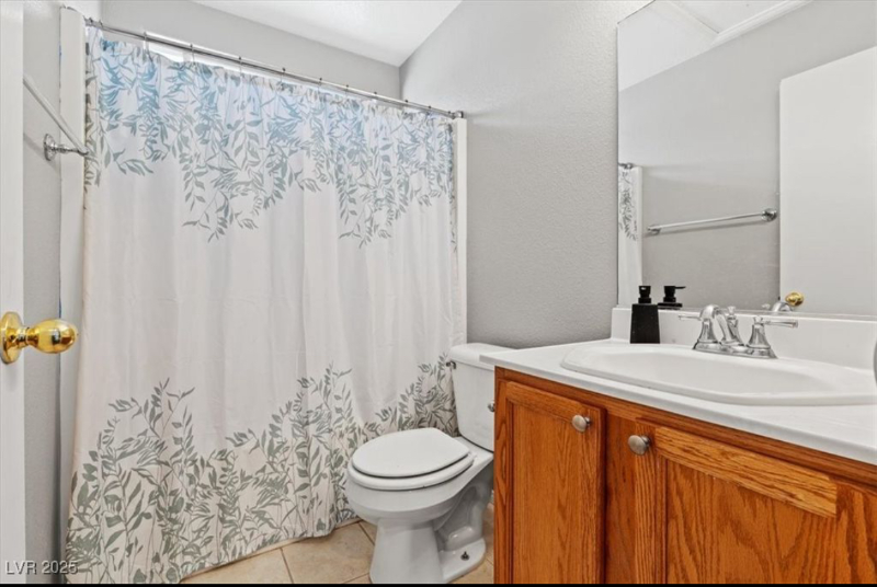 3023 Sunrise Bay Ave - Photo 2 of 4