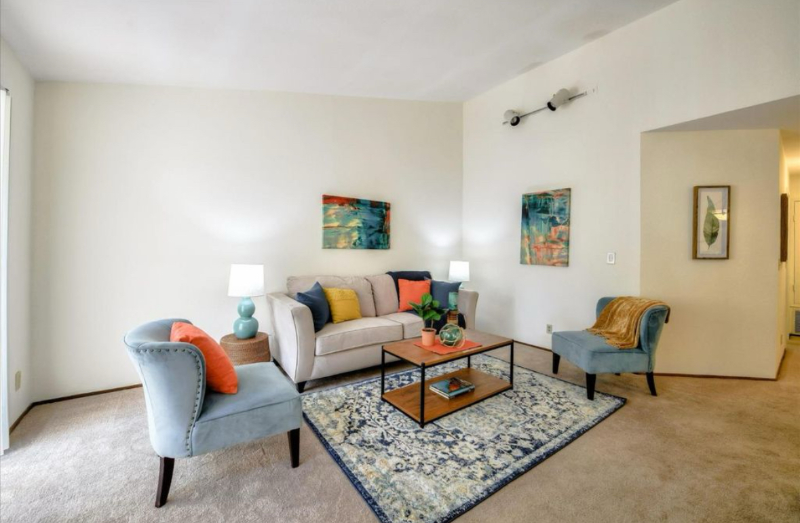 1038 Cedar Gables Dr - Photo 2 of 13