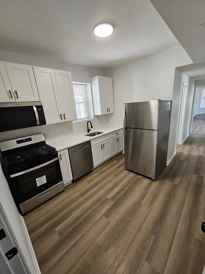 7132 S Saint Lawrence Ave #1 - Photo 5 of 7