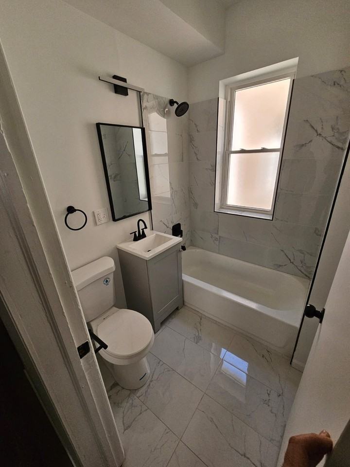 7132 S Saint Lawrence Ave #1 - Photo 6 of 7