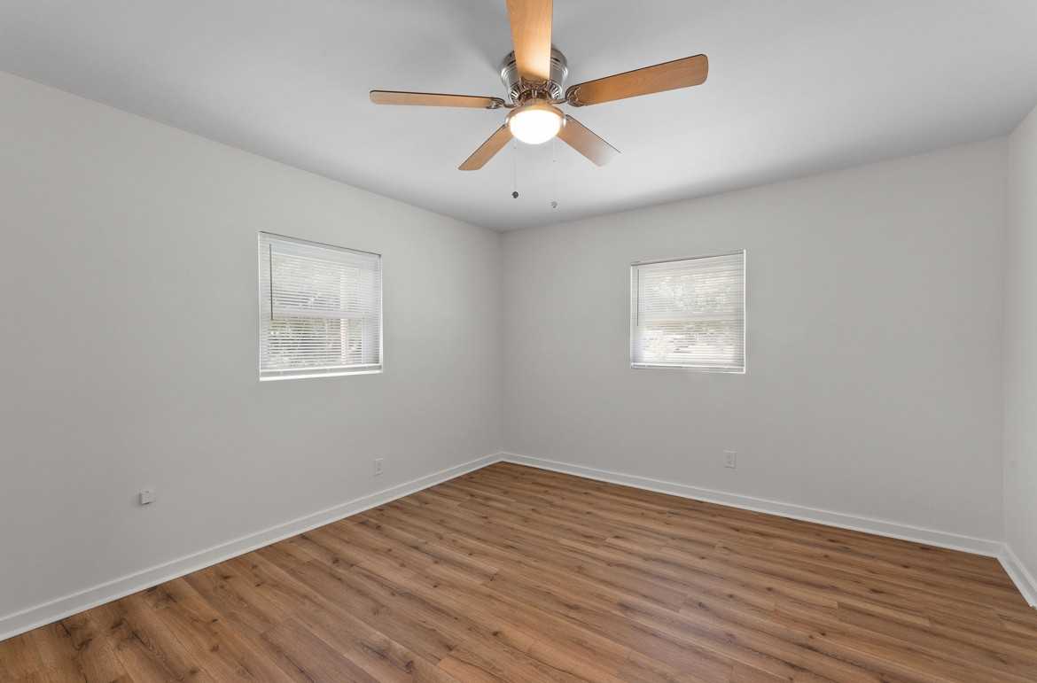 1828 Liberty St #B - Photo 5 of 11
