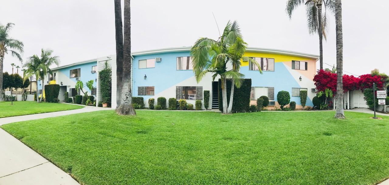 Eden Roc - Photo 4 of 43