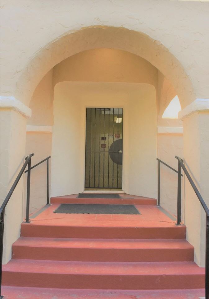 The Palms On Seminary - Photo 7 of 11