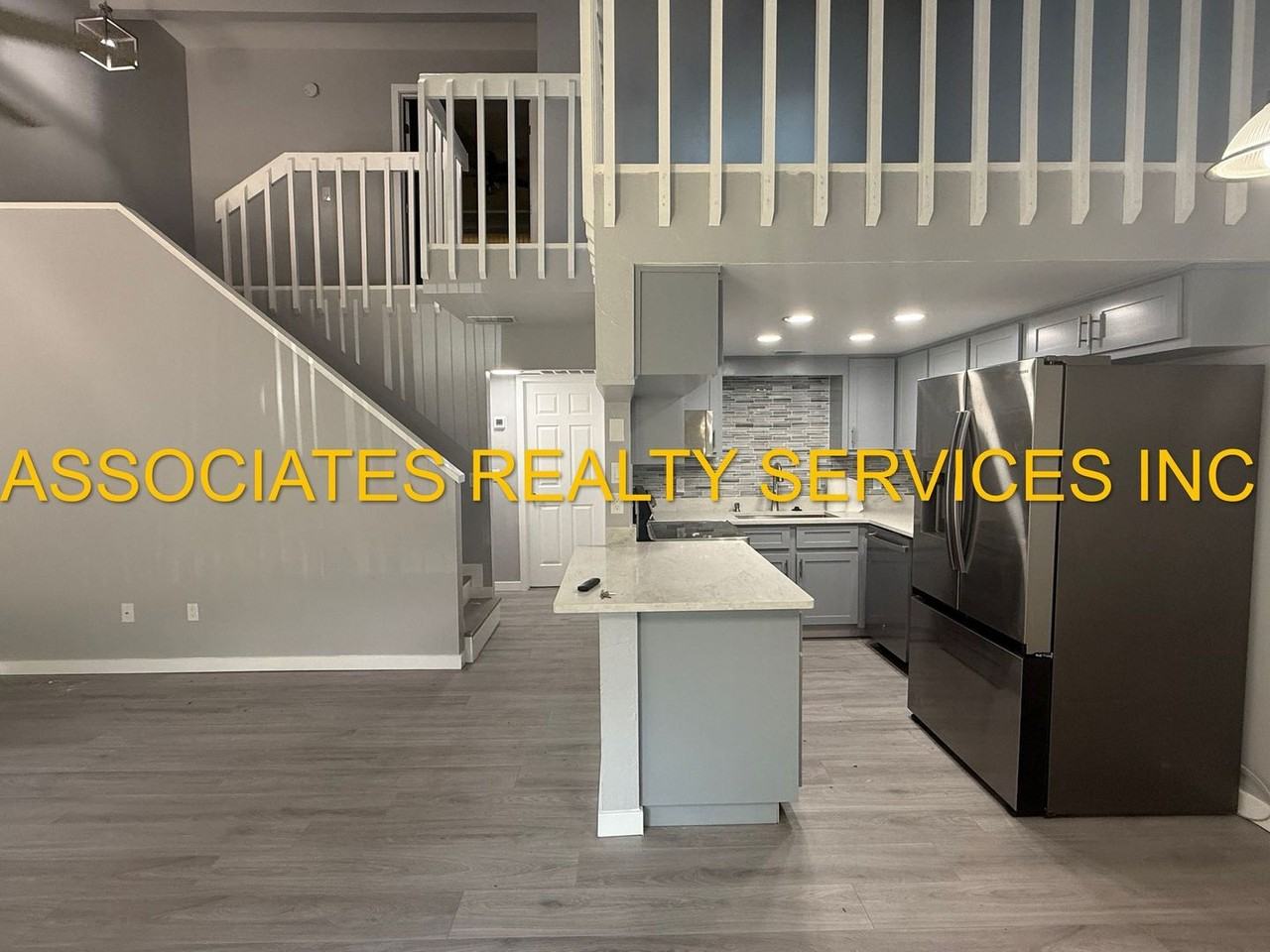 4708 Sw 67th Ter - Photo 4 of 25