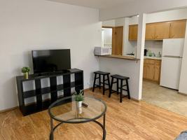 featured image of 1657 N Astor St