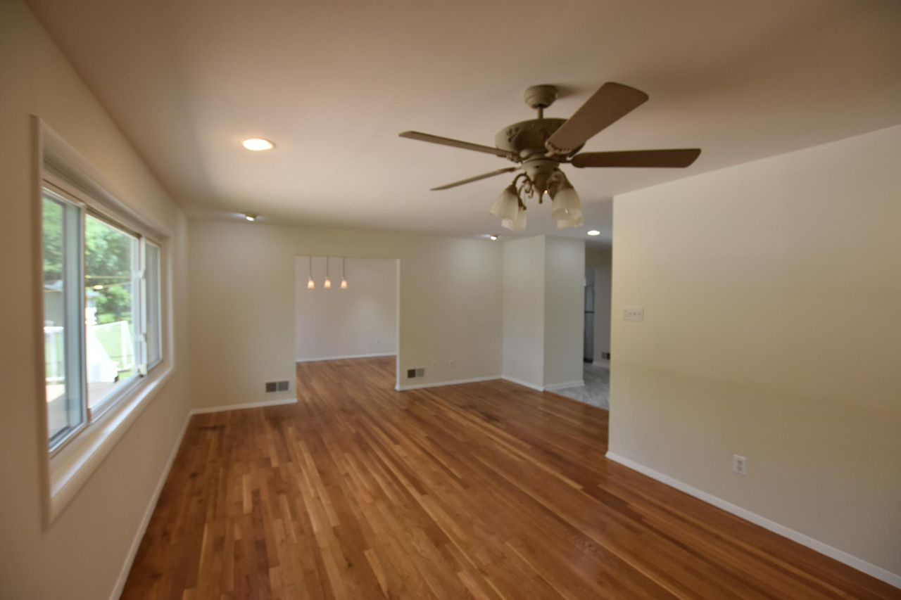 4015 Heathfield Rd - Photo 3 of 25
