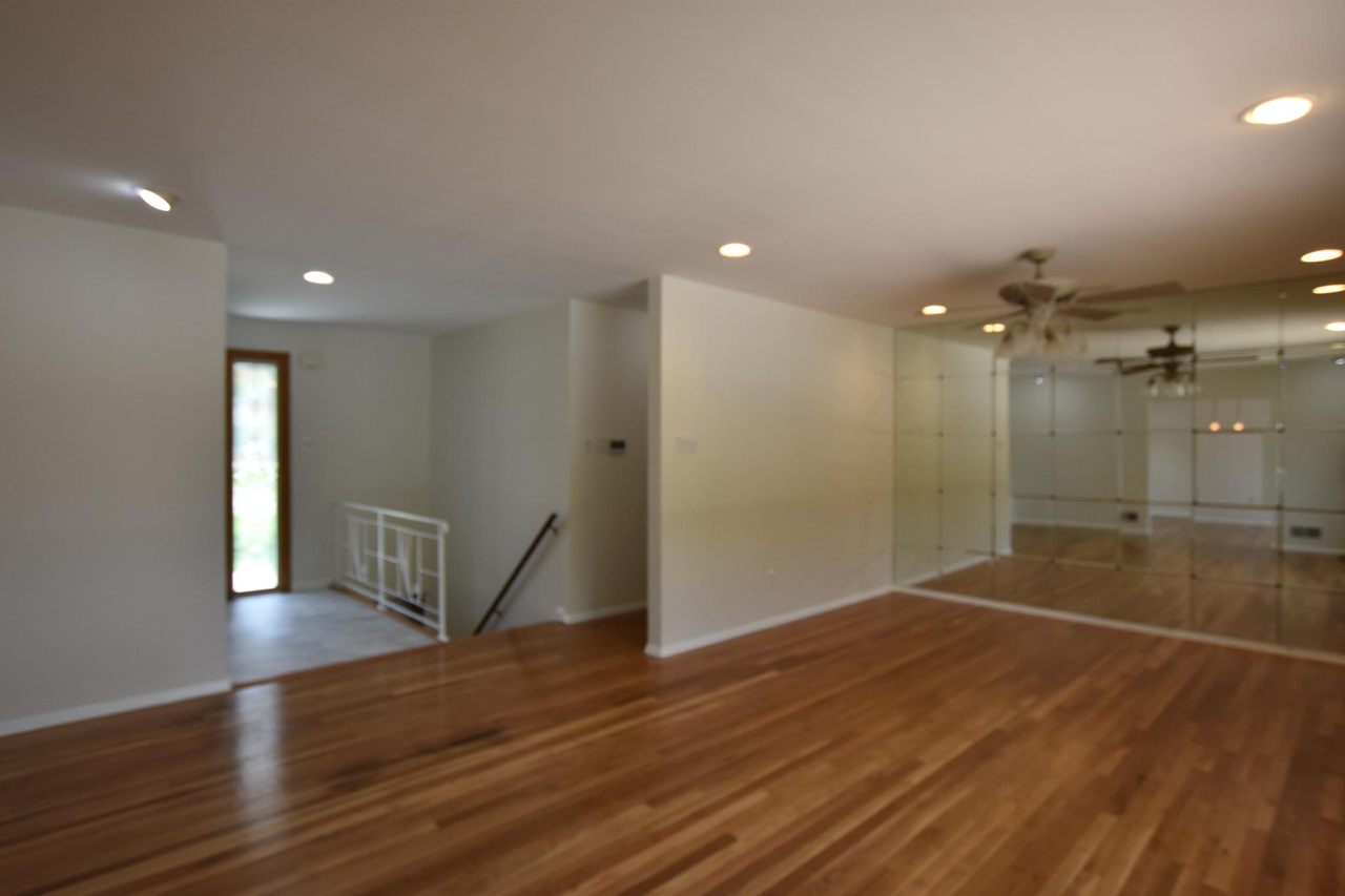 4015 Heathfield Rd - Photo 4 of 25