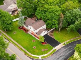 featured image of 39 Weinmanns Blvd