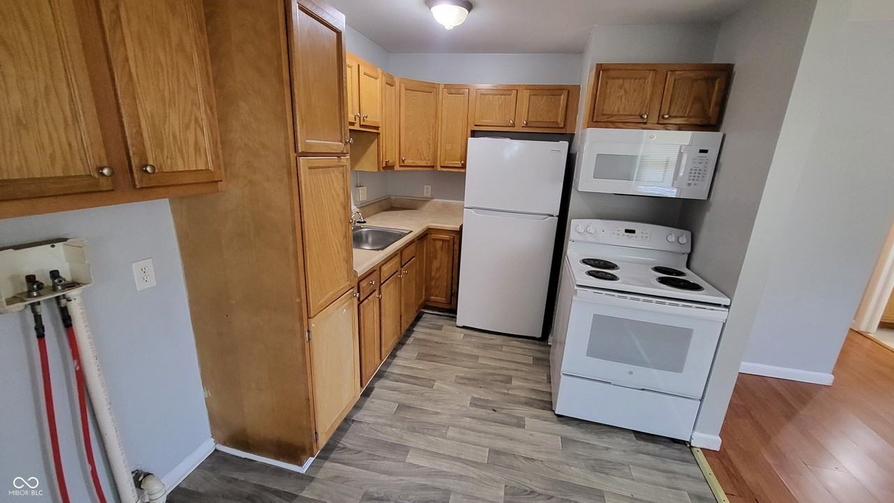 3964 Lesley Ave - Photo 7 of 12