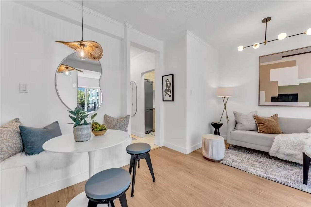 1655 Nelson St - Photo 4 of 6