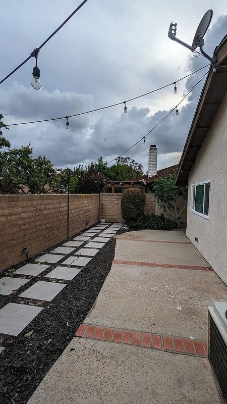 1121 Cabrillo Park Dr - Photo 3 of 23