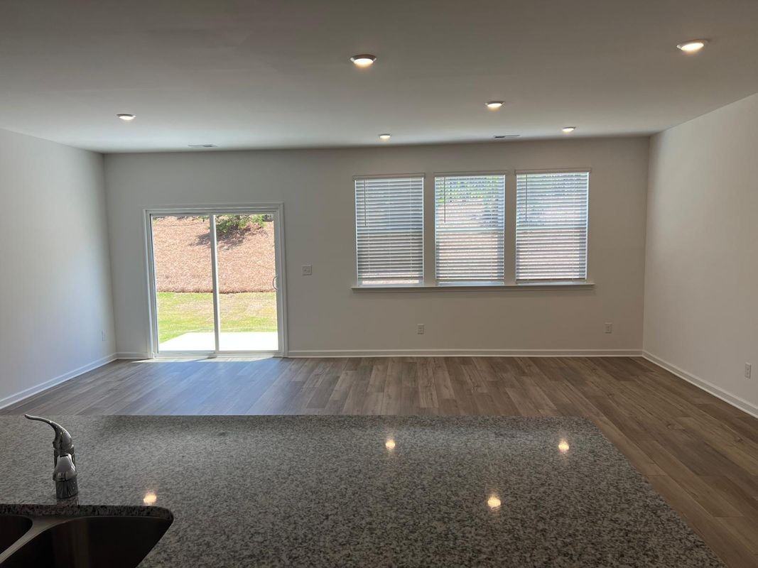 2423 Livi Ln - Photo 4 of 9