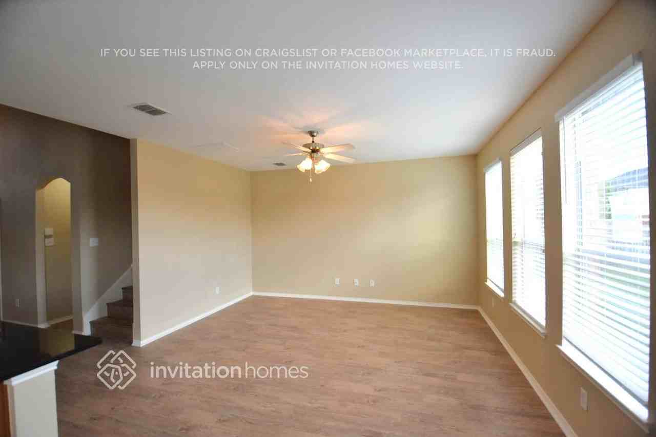 1141 Mourning Dove Dr - Photo 2 of 12
