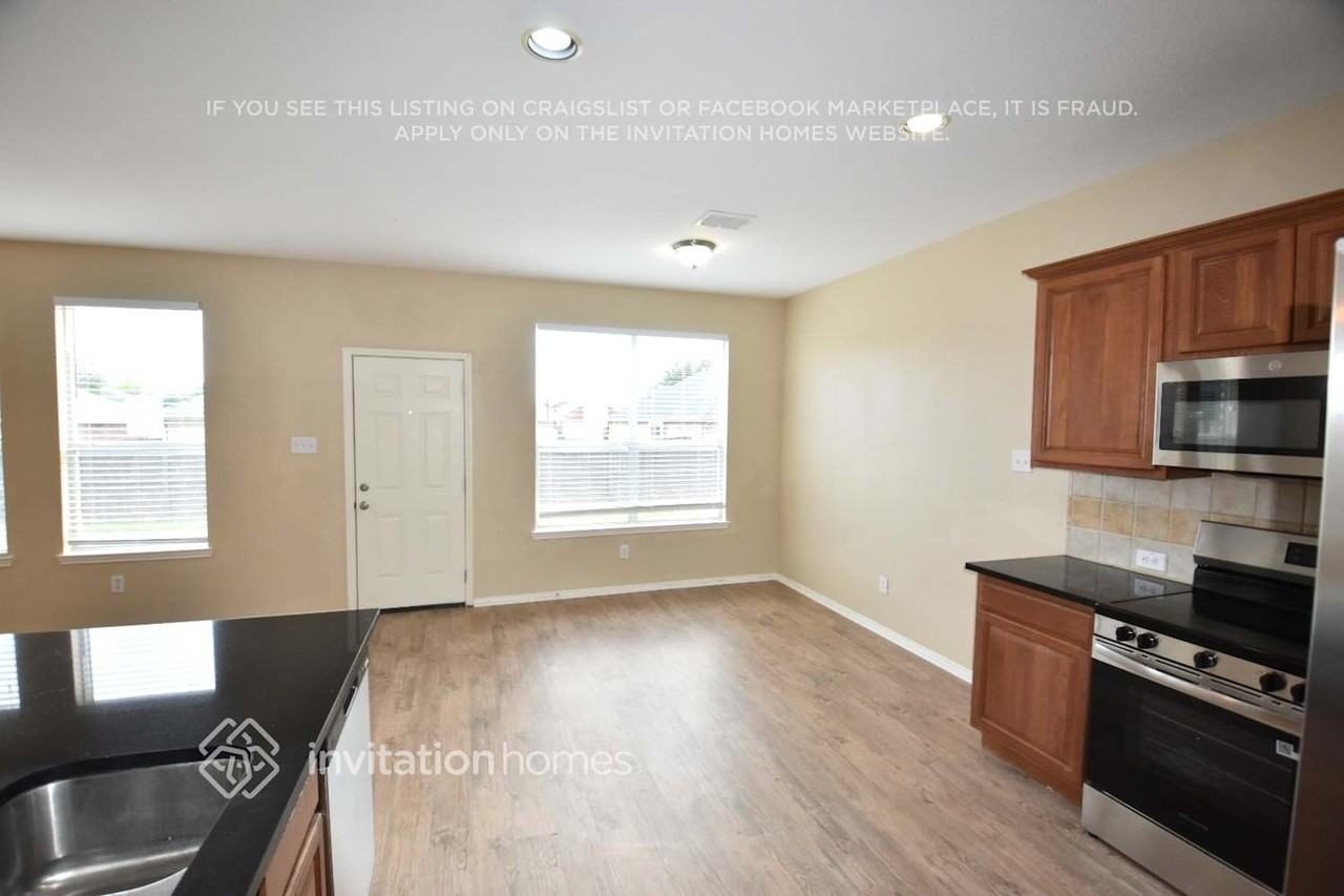 1141 Mourning Dove Dr - Photo 5 of 12