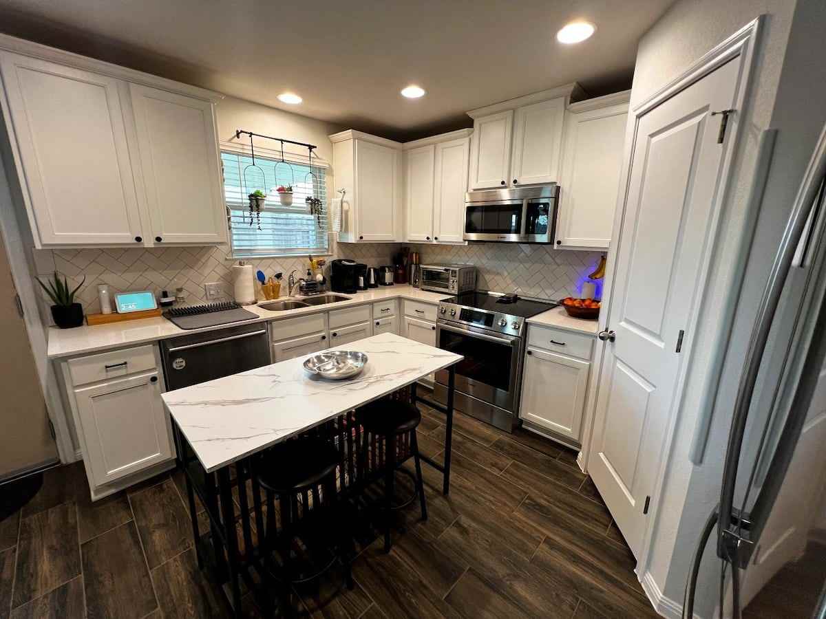 17216 Adoro Drive - Photo 2 of 43