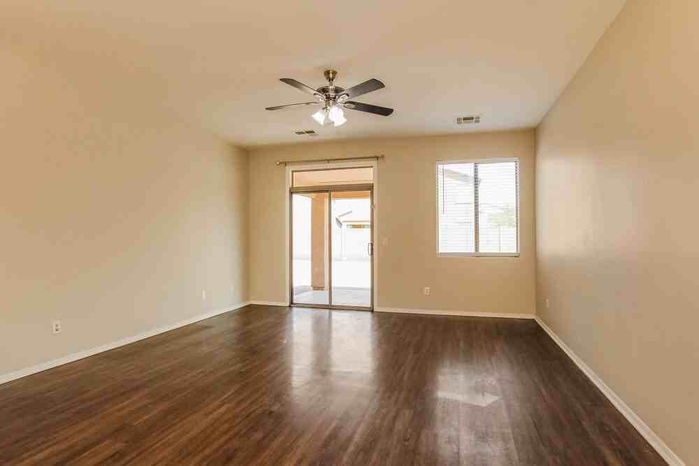6829 S 68th Ln - Photo 6 of 17