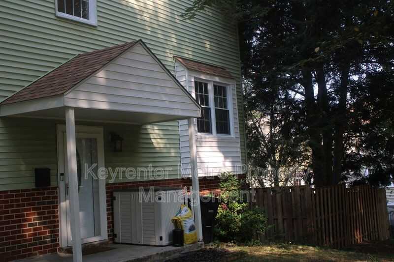 201 Castleton Ter - Photo 3 of 50