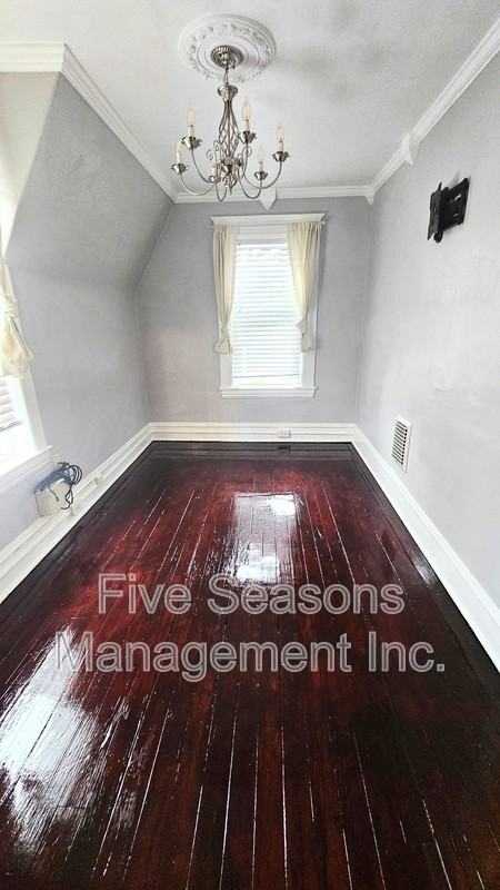 205 North Willard Street - Photo 3 of 13