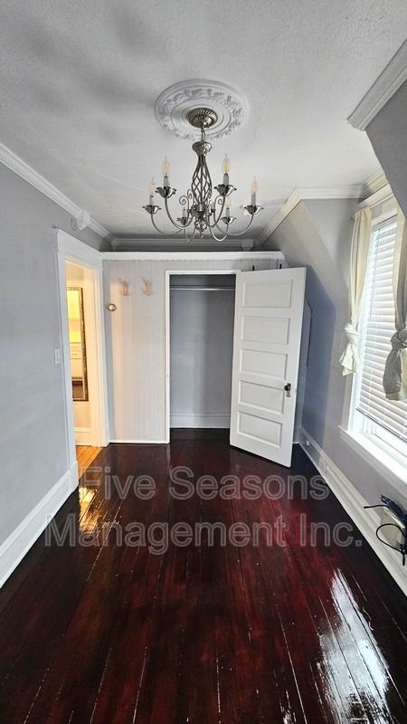 205 North Willard Street - Photo 5 of 13