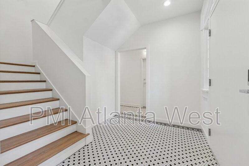 750 Cascade Pl Sw #3 - Photo 7 of 26
