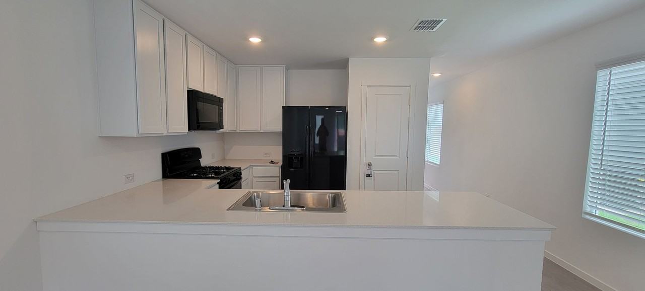 4116 Belmont Dr - Photo 6 of 16