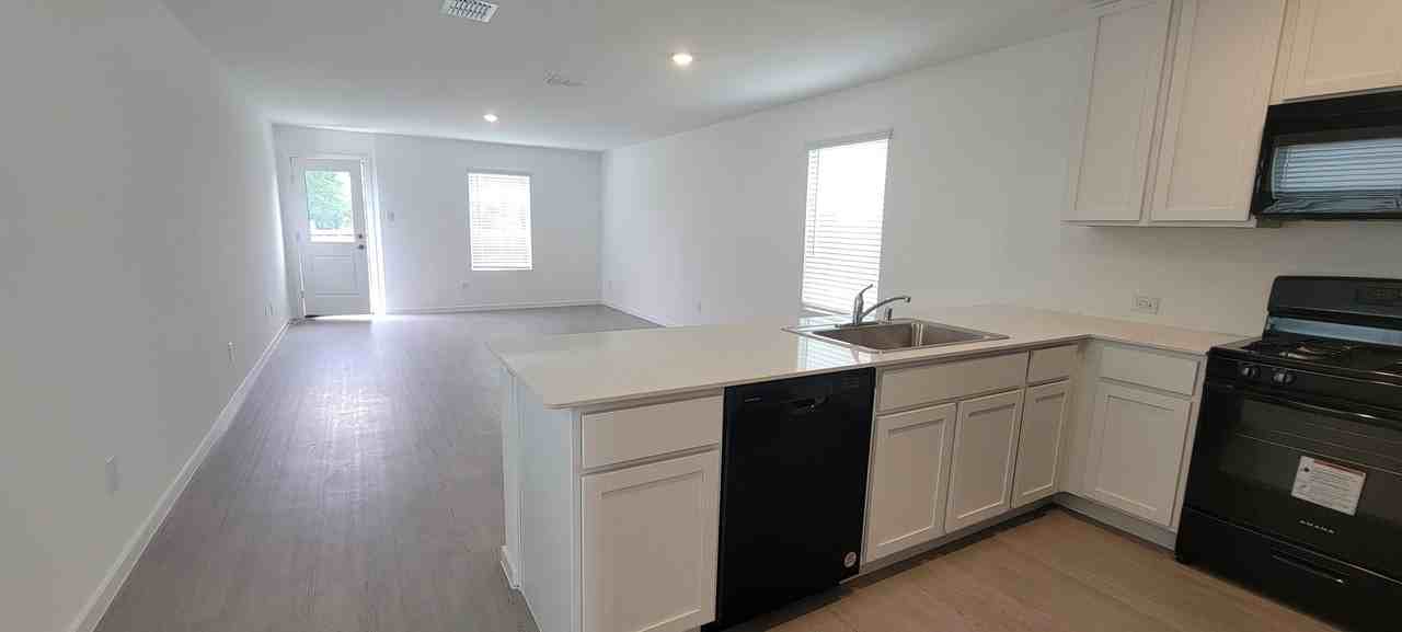 4116 Belmont Dr - Photo 7 of 16