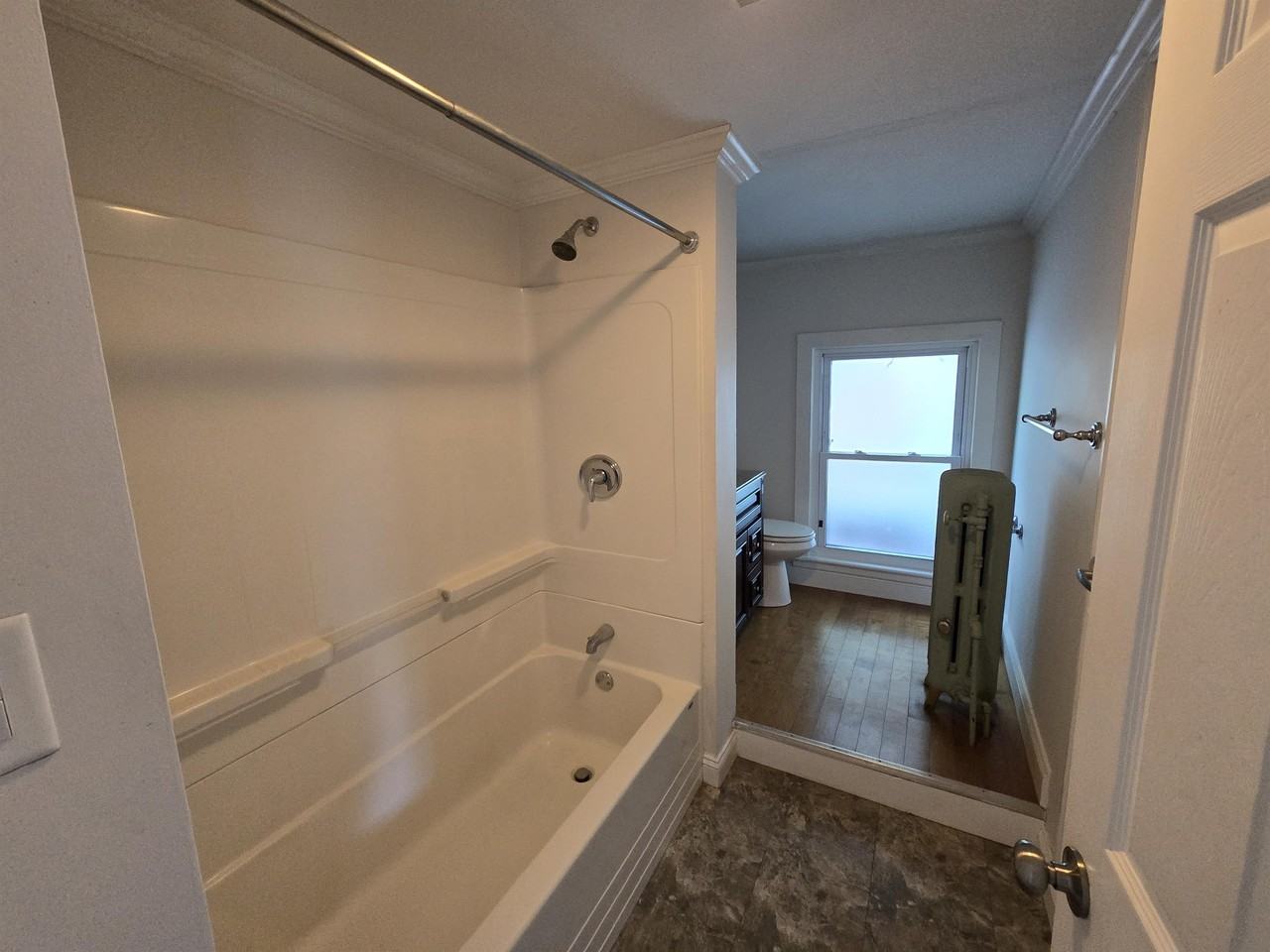 320 West Clinton Street 4 - Photo 5 of 7