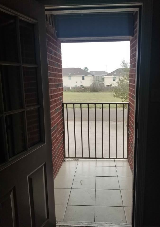 1409 W Kiwi Ave #2 - Photo 6 of 34