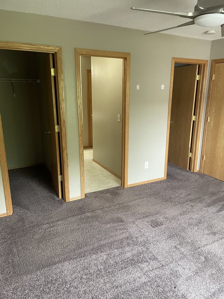 15398 Radium St Nw #15398 - Photo 7 of 14