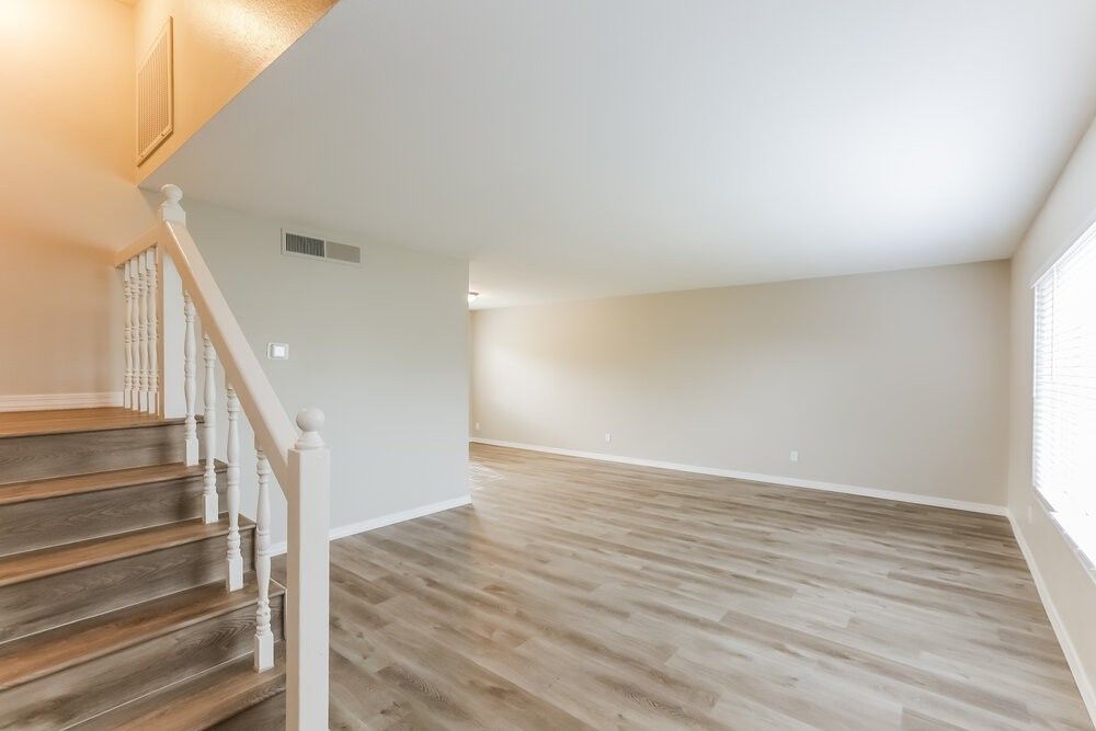 2633 W Monte Ave - Photo 5 of 17