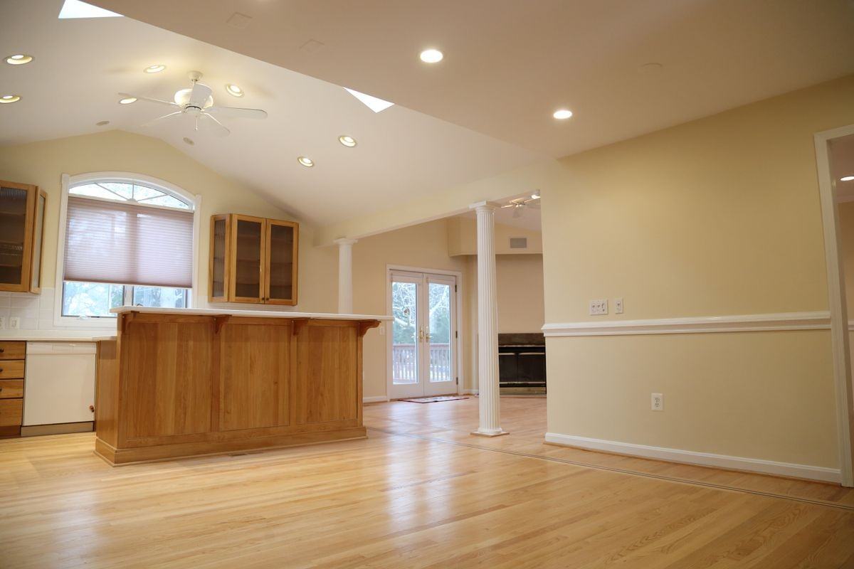 11417 Beechgrove Ln - Photo 4 of 19